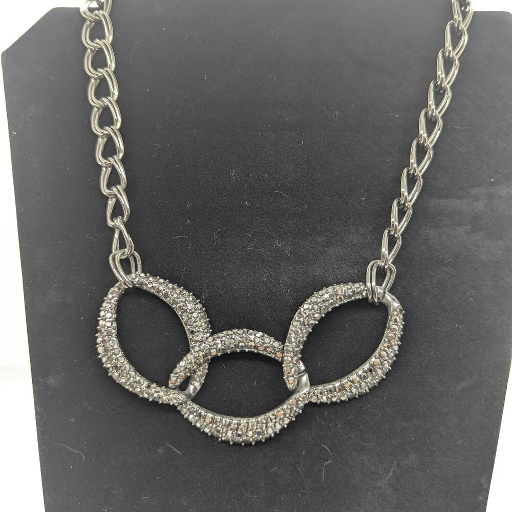 Rhinestone Linked Loop Necklace in Gunmetal